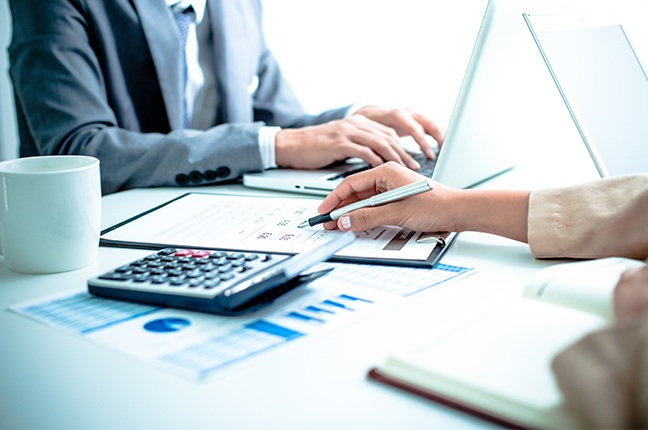Como a gestão e auditoria de contratos influenciam no desempenho financeiro da sua empresa
